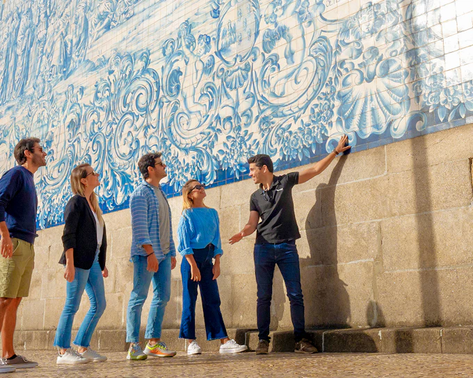 Porto Guided Walking Tour: Lello Library, Douro River Cruise & Cable Car