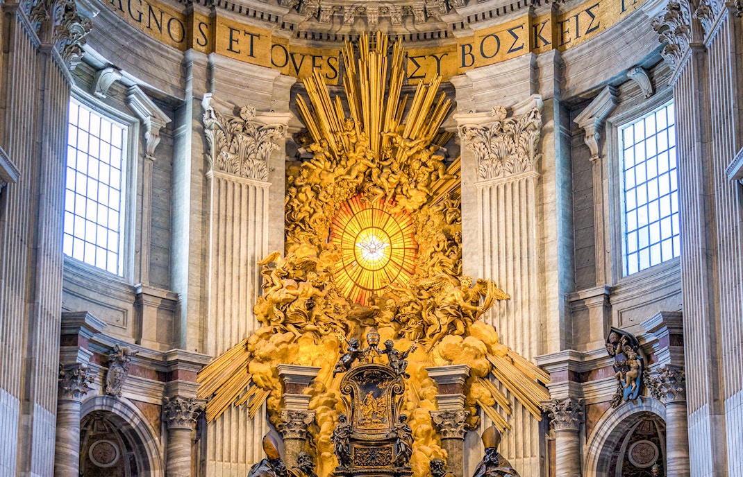 El trono de San Pedro apóstol