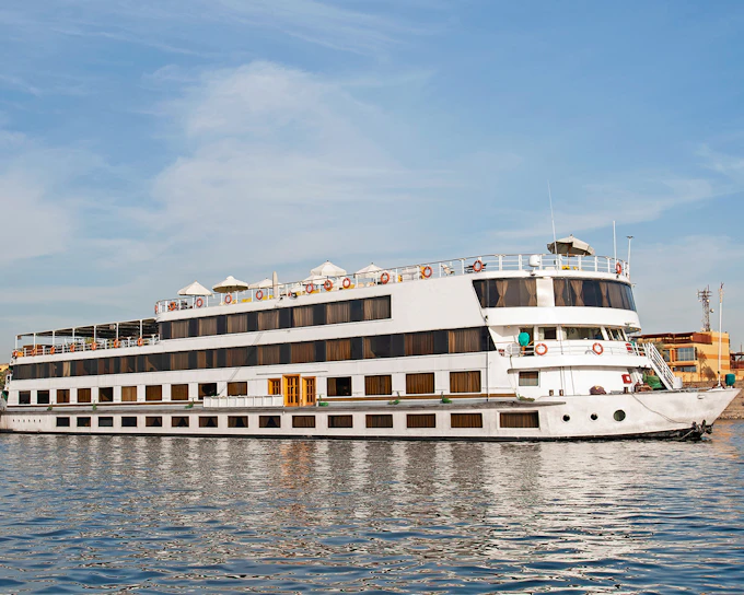 From Aswan: 4-Day Nile Cruise with Luxor Hot-Air Balloon Ride & Abu Simbel Visit