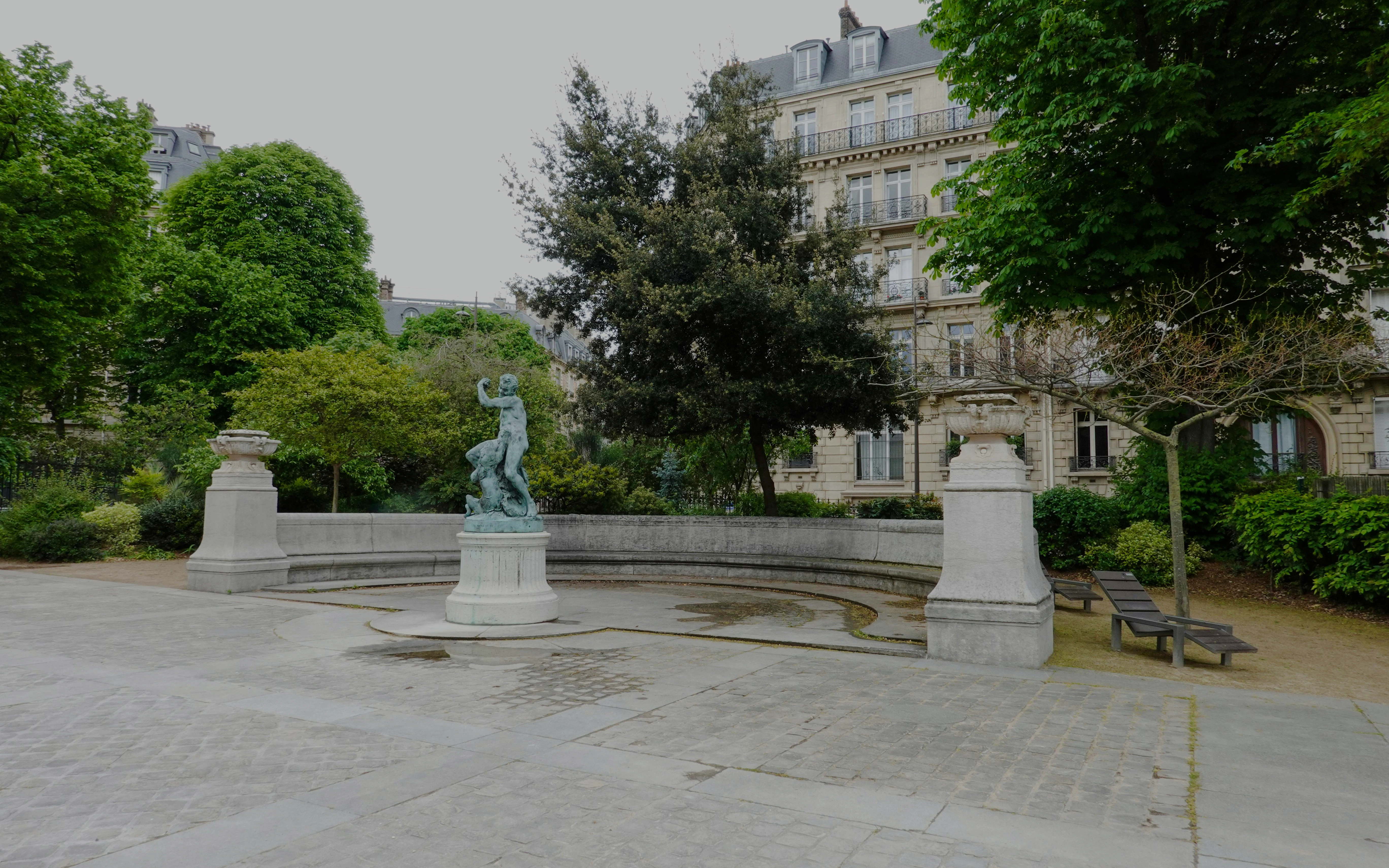 Palais Galliera view from Avenue Pierre Ier de Serbie