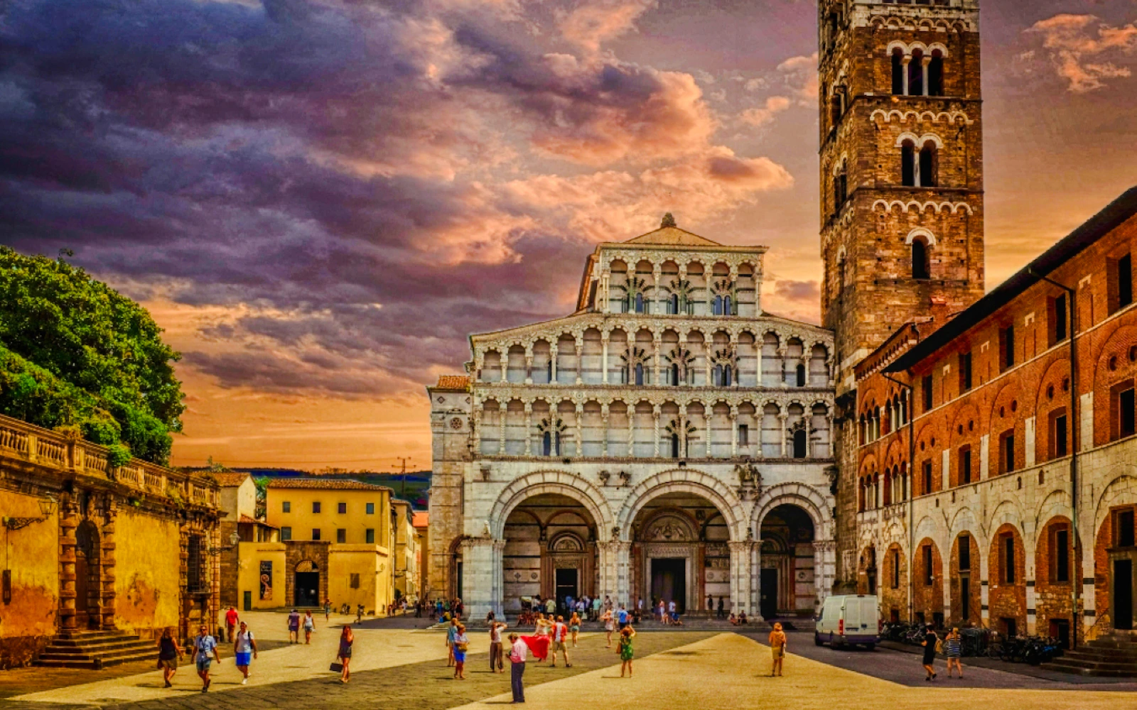 From Florence: Private Day Trip to Lucca and Pisa with Tuscan Cooking Class and Lunch Image 2