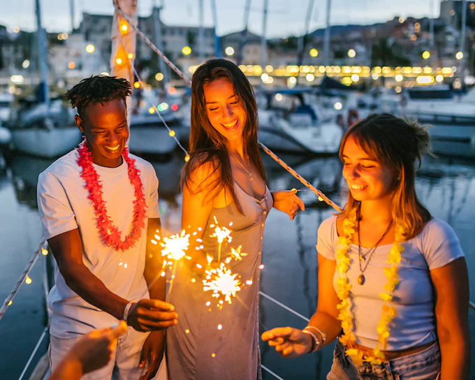 From Athens: Sunset Cruise along Athens Riviera with Wine & Snacks