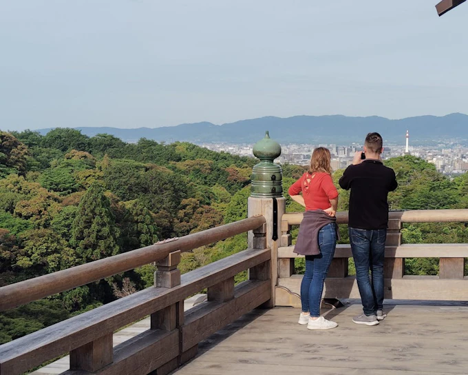 Kiyomizu-dera Guided Group Tour with Entry Fees in Kyoto