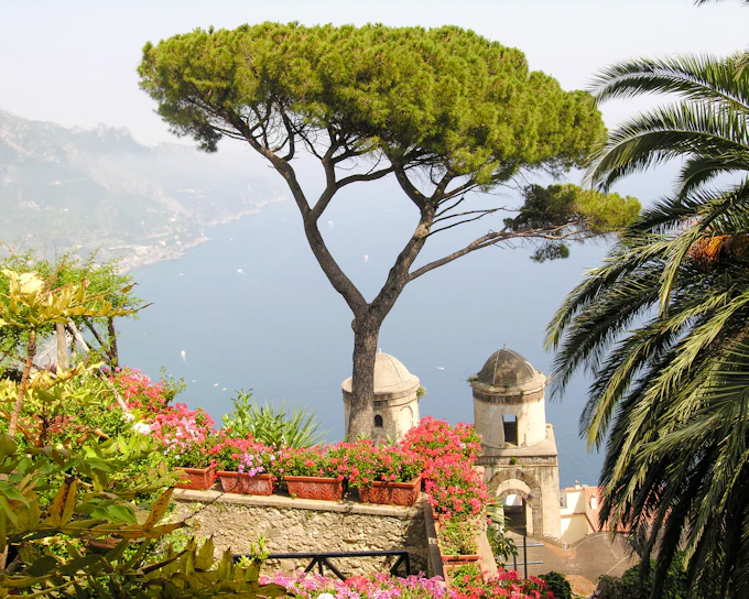 From Sorrento: Amalfi Coast Small-Group Minivan Tour to Positano, Amalfi and Ravello