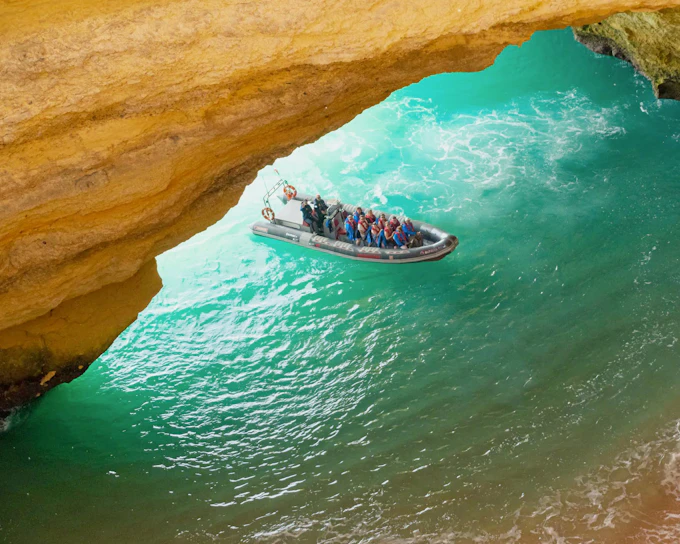 From Albufeira: Benagil Cave Speedboat Tour & Dolphin Watching