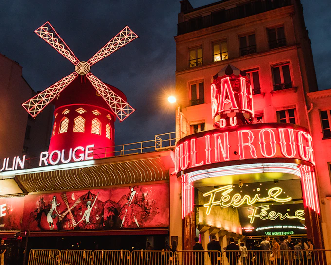 Moulin Rouge Show & Paris City Tour