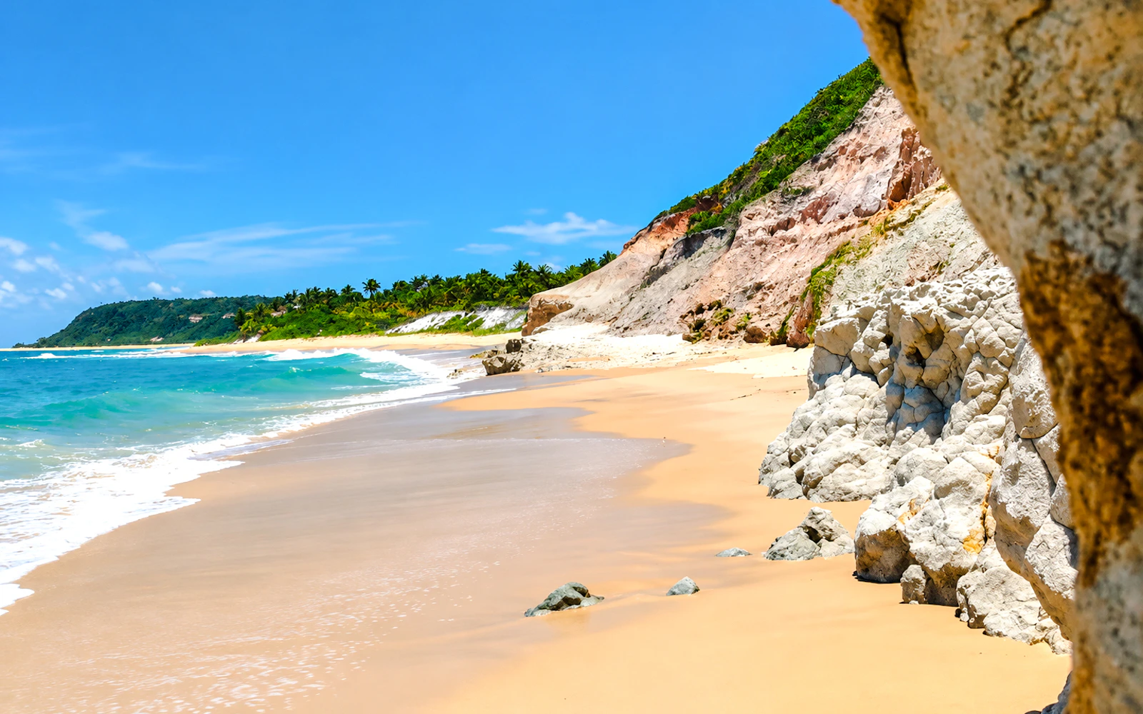 From Porto Seguro: Praia do Espelho Day Trip with Hotel Transfers (Product 55800)