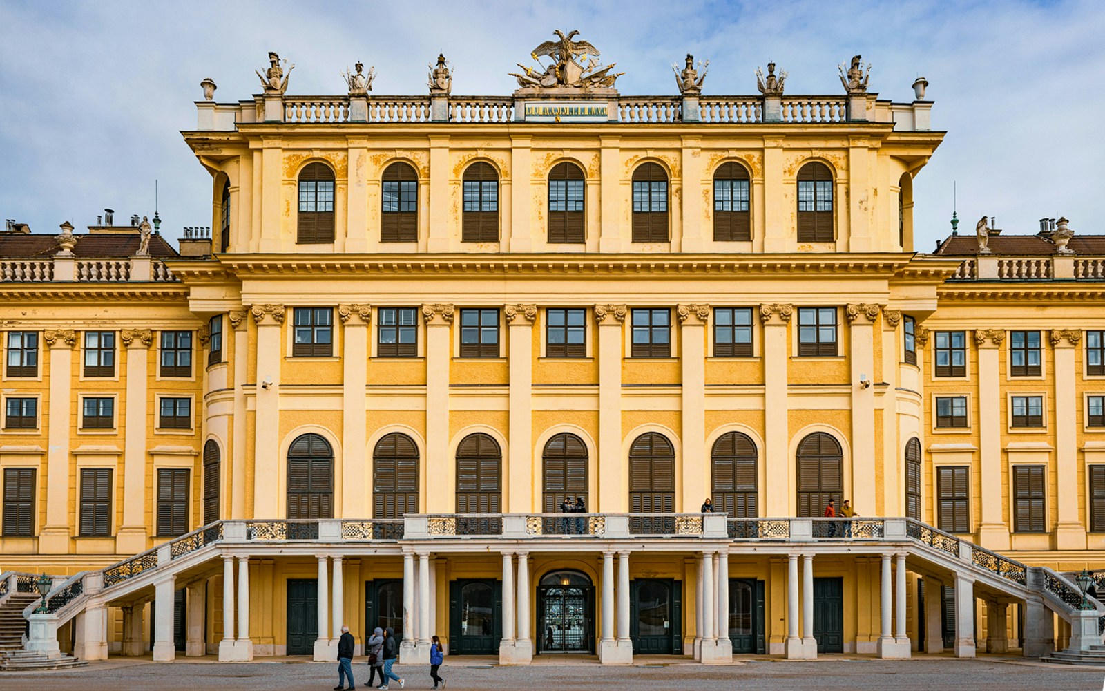 Schonbrunn Palace exterior with baroque architecture in Vienna, Austria.