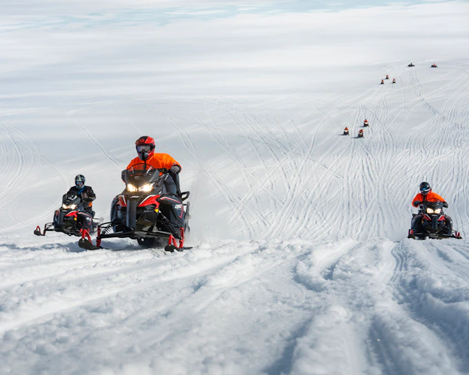 Geysir: Langjokull Glacier Snowmobile Adevnture Tour