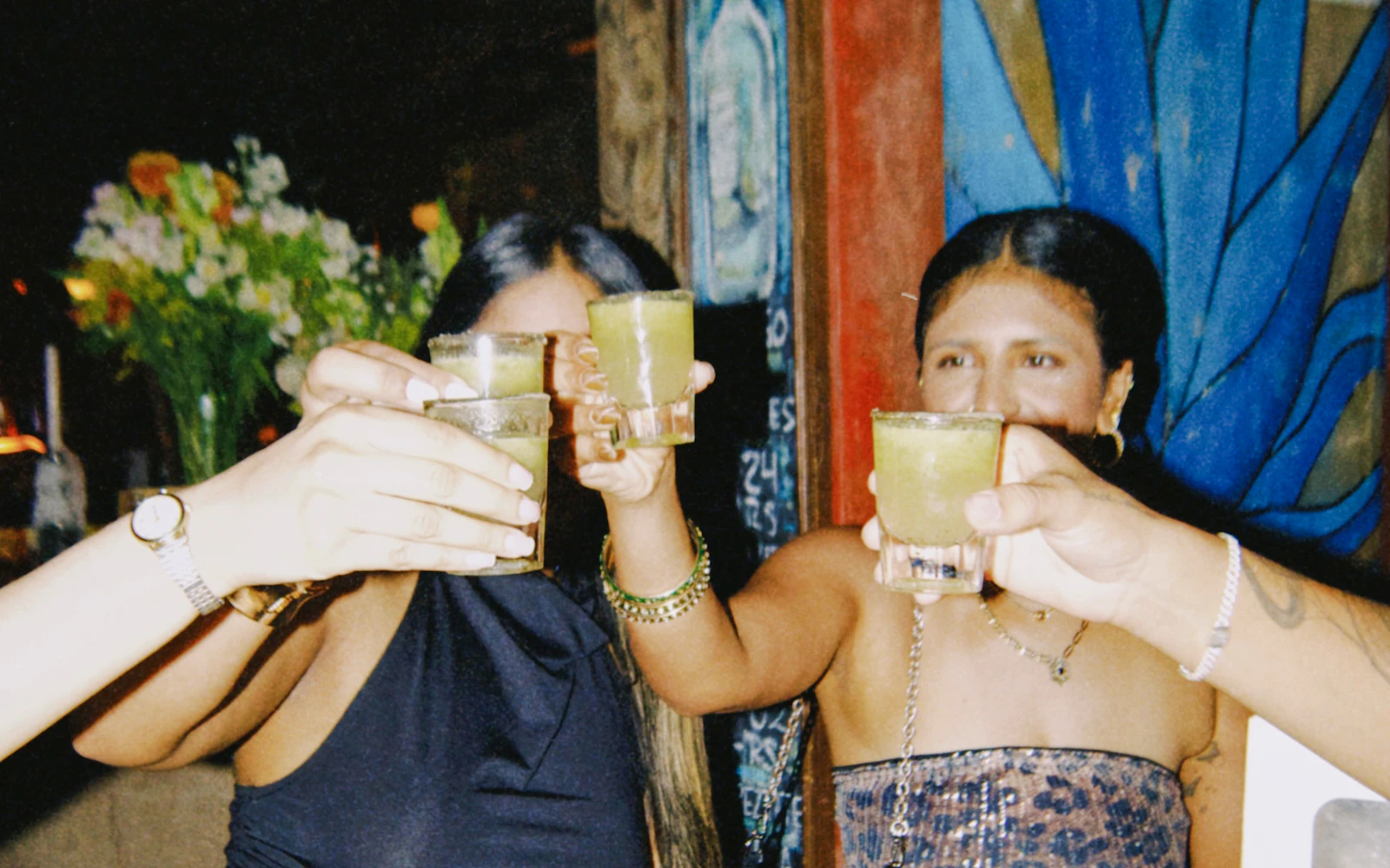 Mexico City Roma Norte Pub Crawl with Bilingual Local Guide, Welcome Shots and Skip-the-Line Entry
