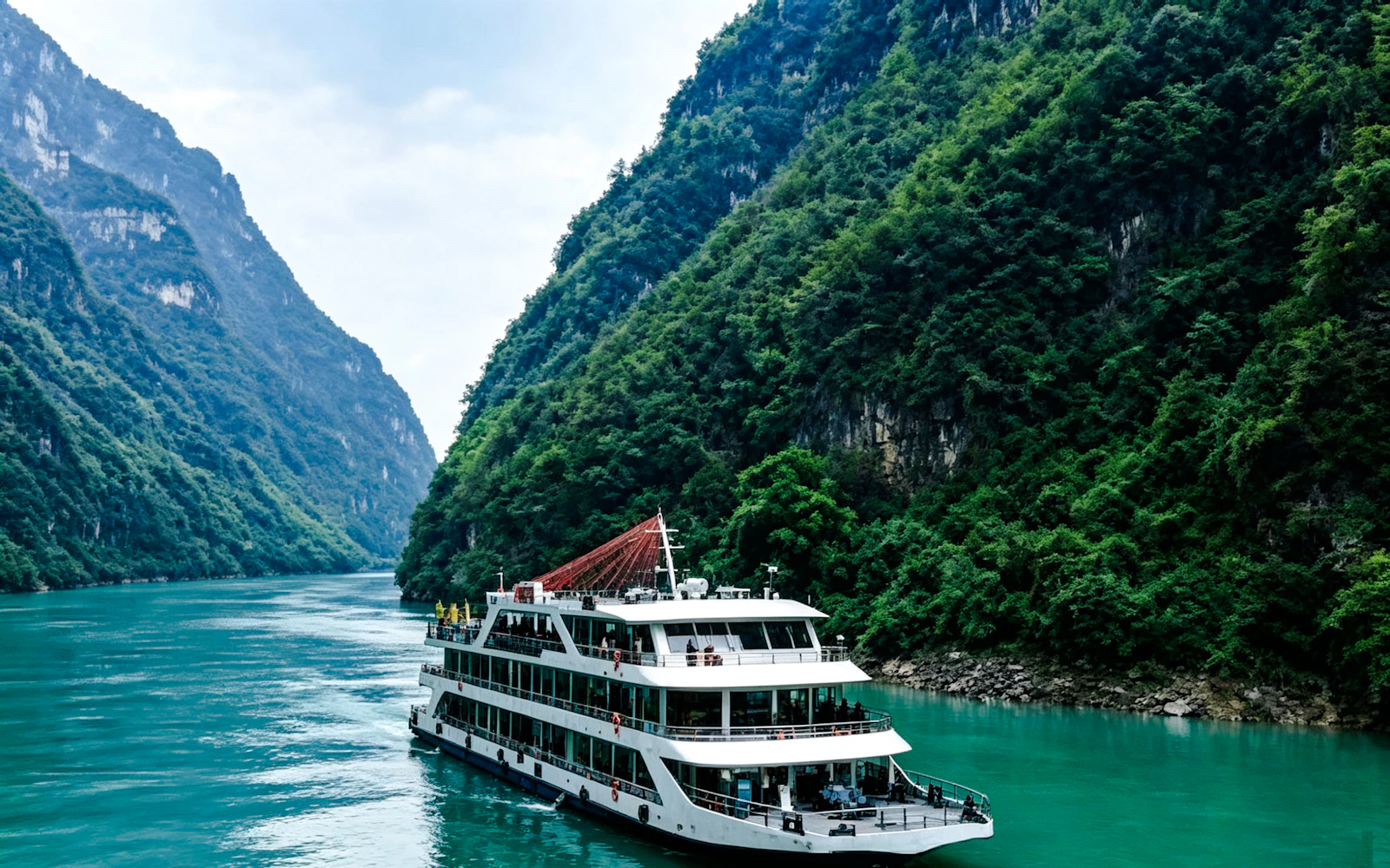 From Chongqing: Chiyou Jiuli City, Gongtan Ancient Town and Wujiang River Day Trip (Product 53626)