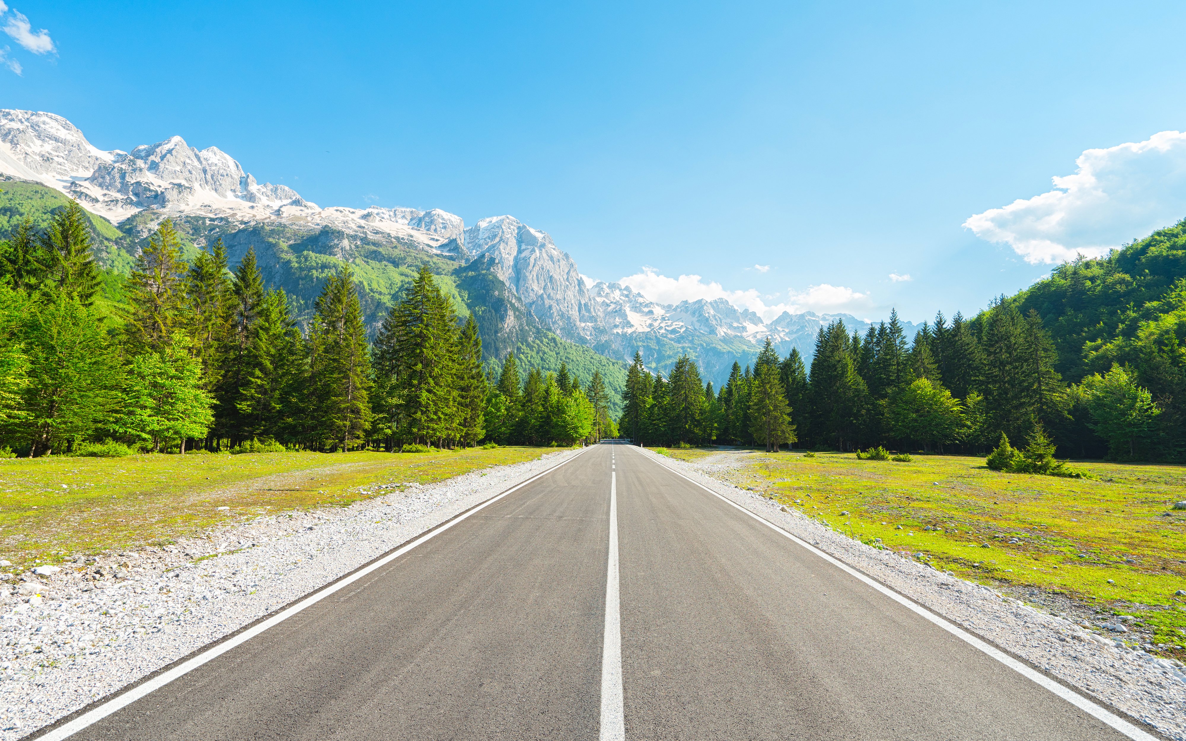 Rijden naar Theth Nationaal Park