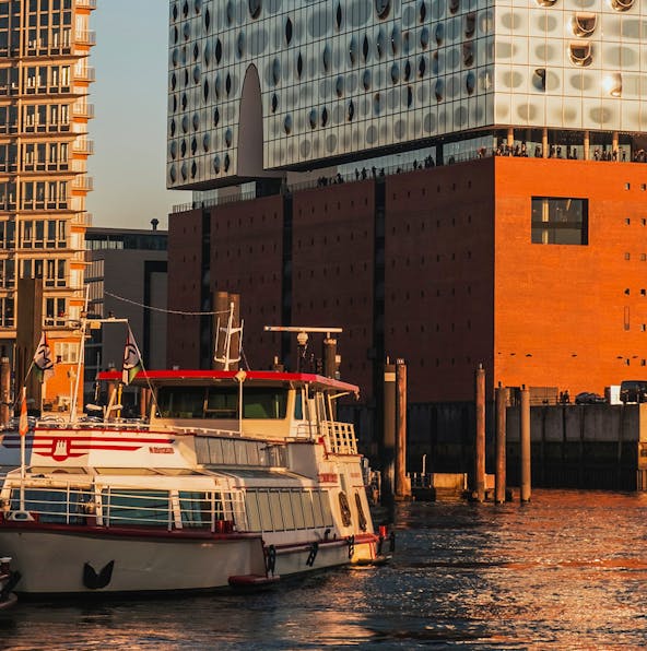 Cruise The Port of Hamburg With These Hamburg Harbour Tours