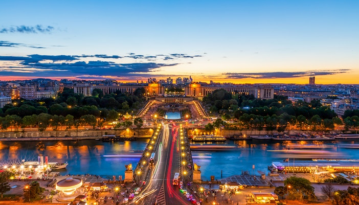 Mejor época para viajar a París - Torre Eiffel