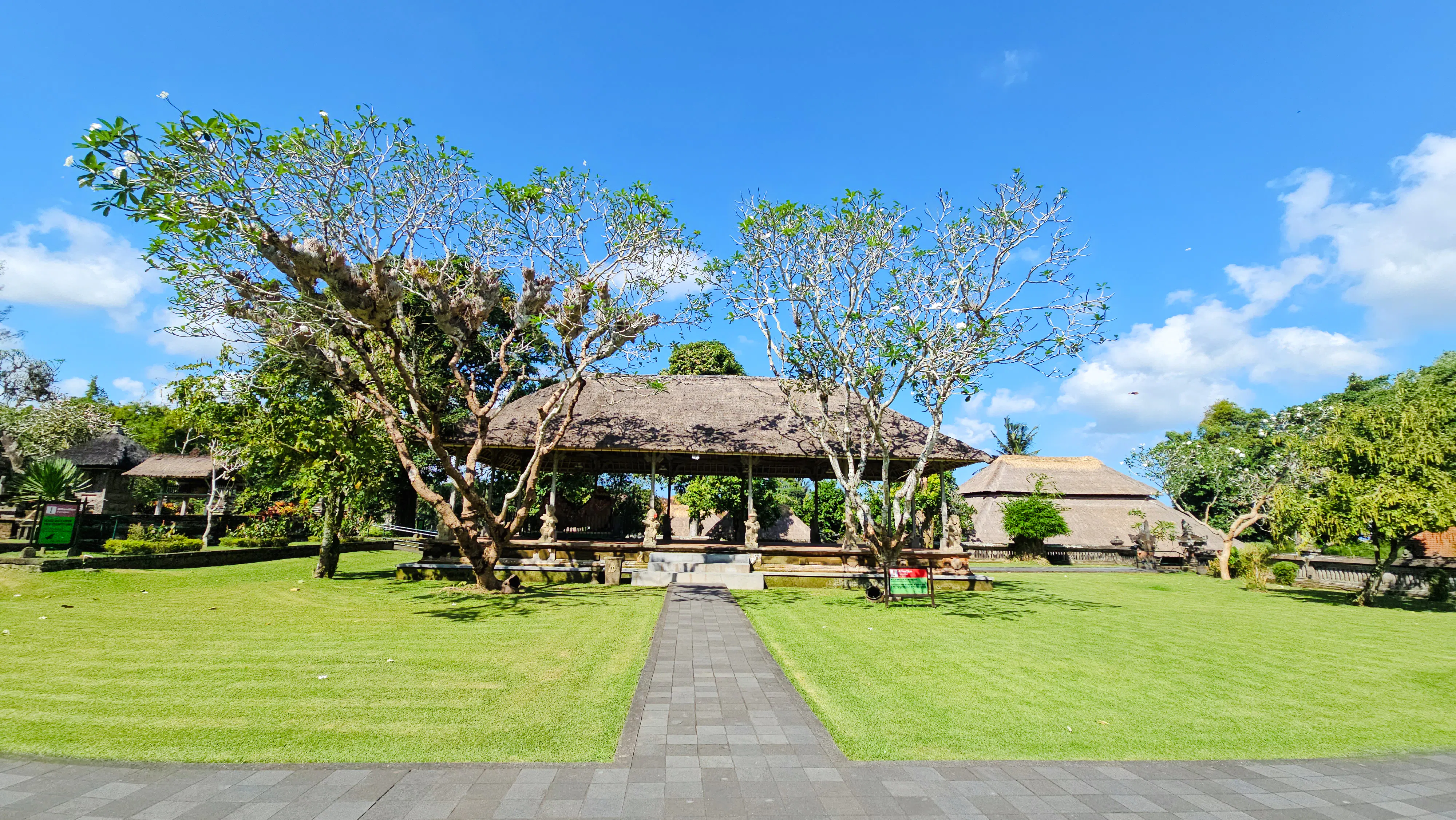 Bali Private Car and Driver Tour with Customizable Itinerary and Hotel Pickup Image 3