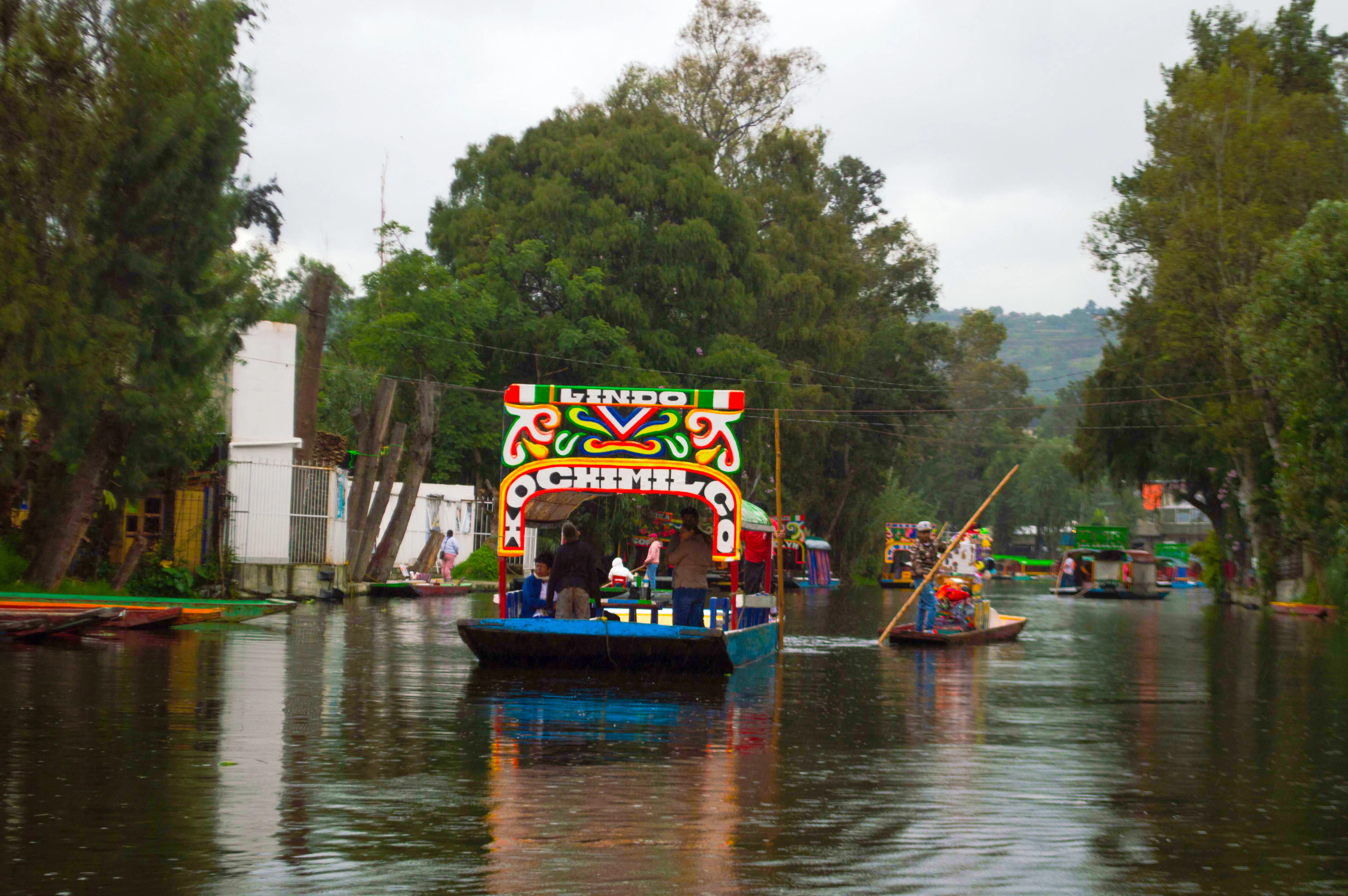 tour guidato di xochimilco, coyoacán e unam con giro in trajinera-1