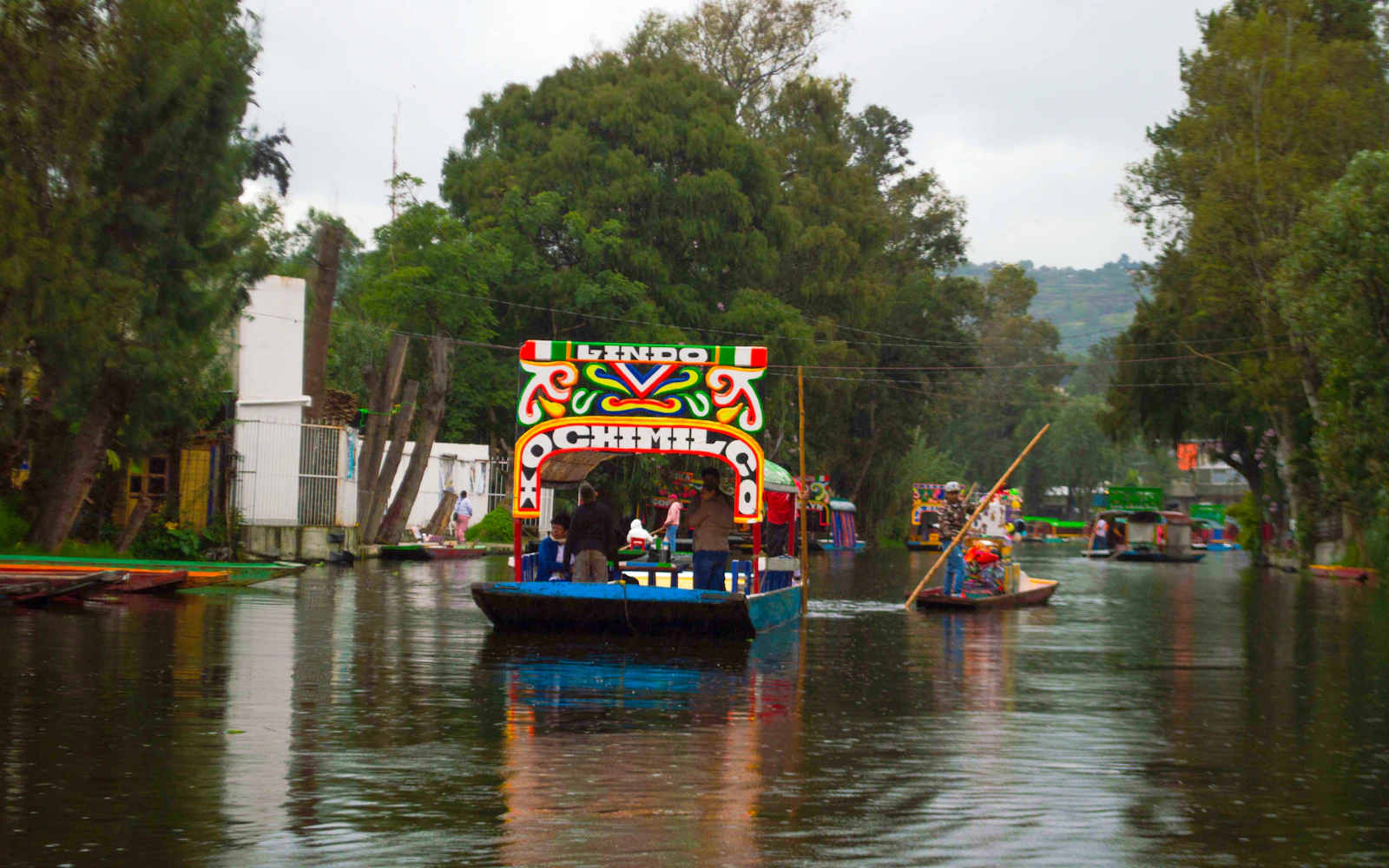 Xochimilco, Coyoacán & UNAM Guided Tour with Trajinera Ride