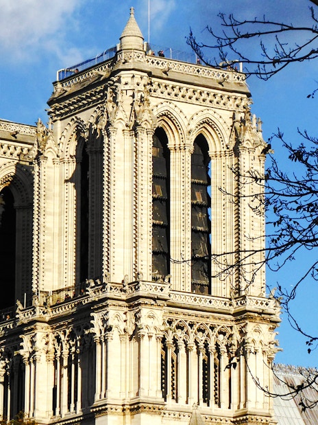Notre Dame tower view during Treasure Hunt tour from Panthéon to Louvre.