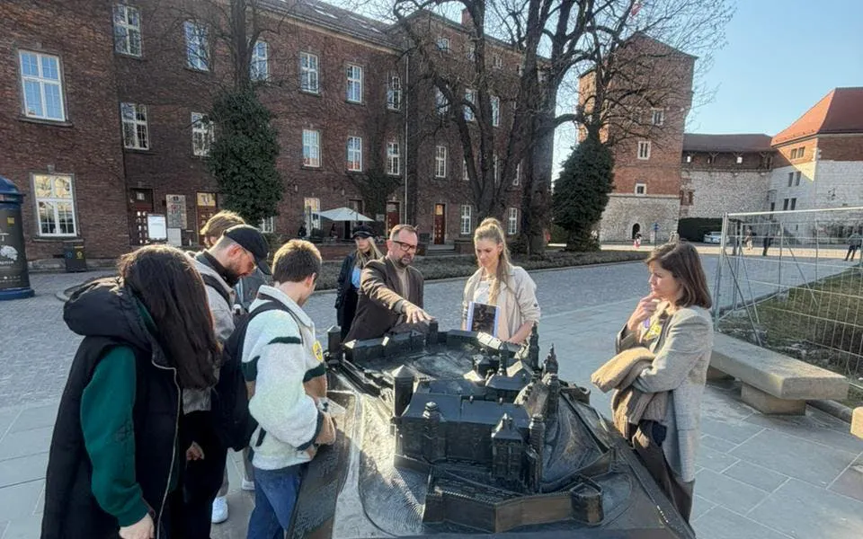 rundgang zur frauengeschichte auf dem wawel-hügel-7
