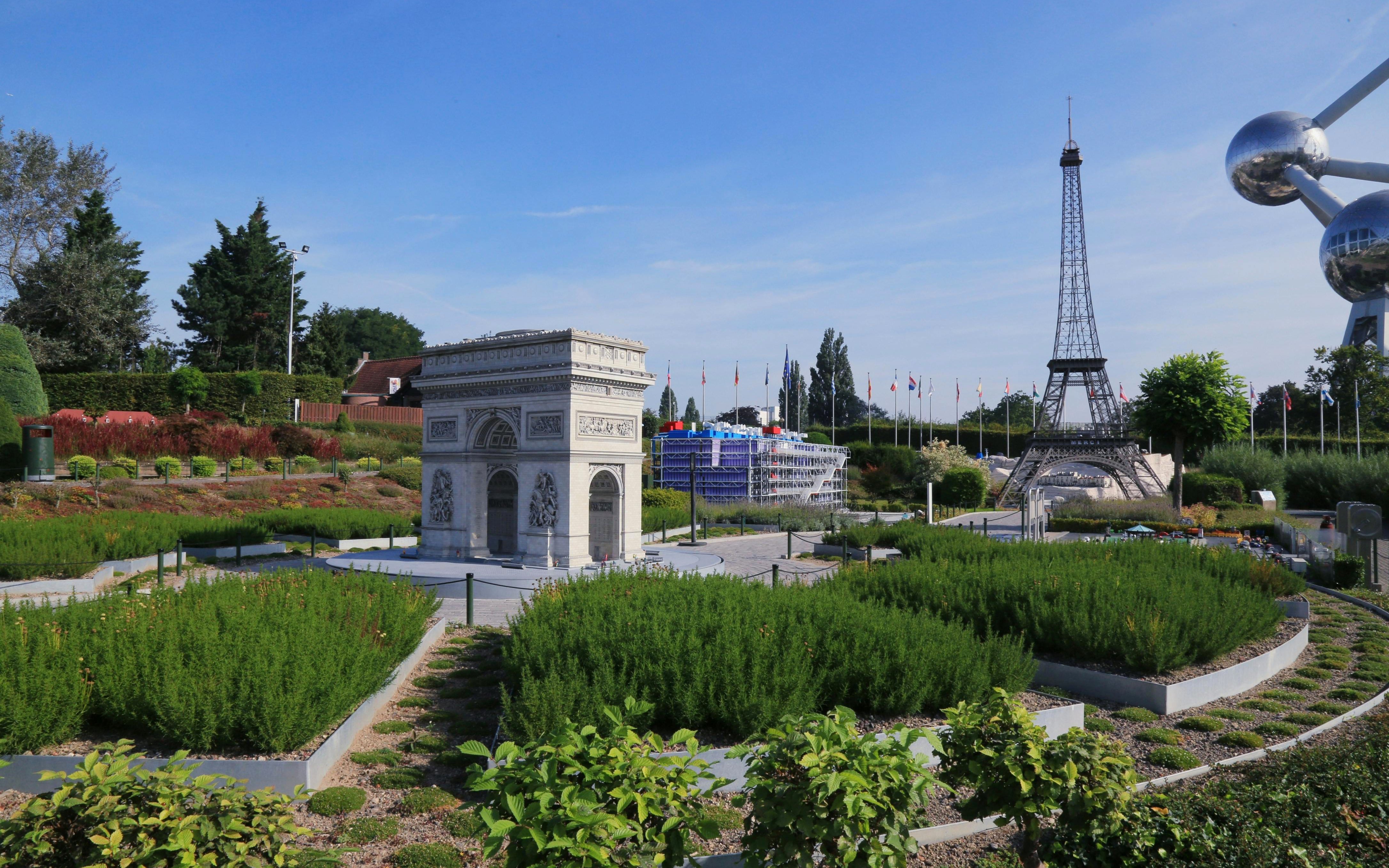 Miniature Arc de Triomphe and Eiffel Tower at Mini-Europe, Brussels.