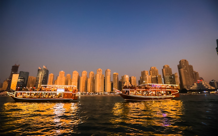 crucero en dhow dubai - Marina