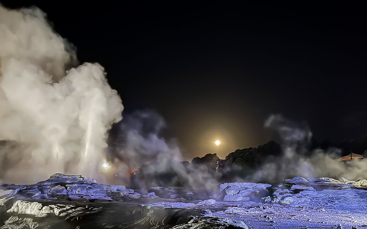 private guided night tour of te puia geysers-7 private guided night tour of te puia geysers-7