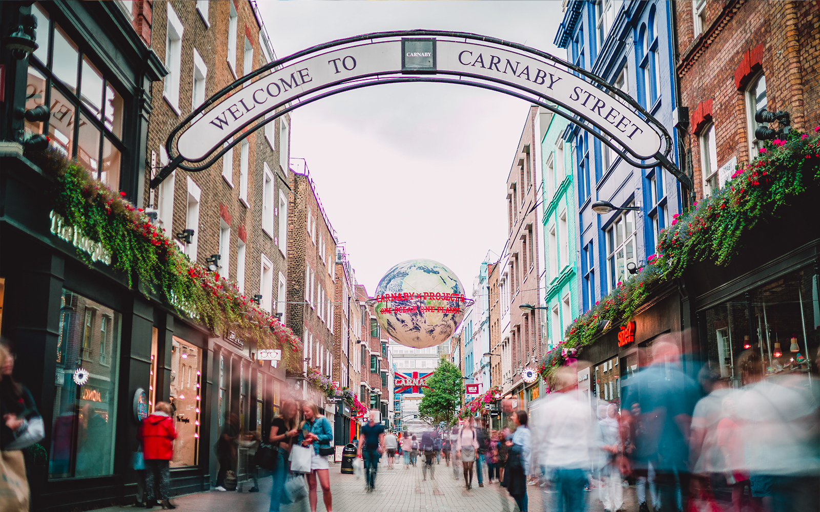 Shopping in London - Carnaby Street