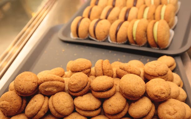 genoa food and sightseeing walking tour with local tastings-2