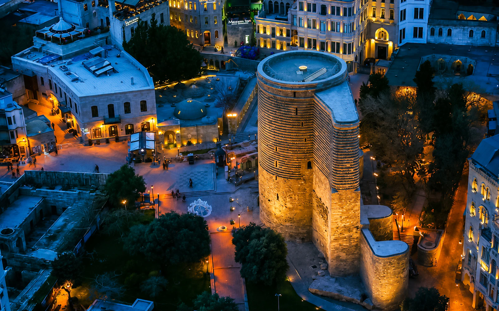 Baku Walking Tour: Old City & Modern Baku Image 6