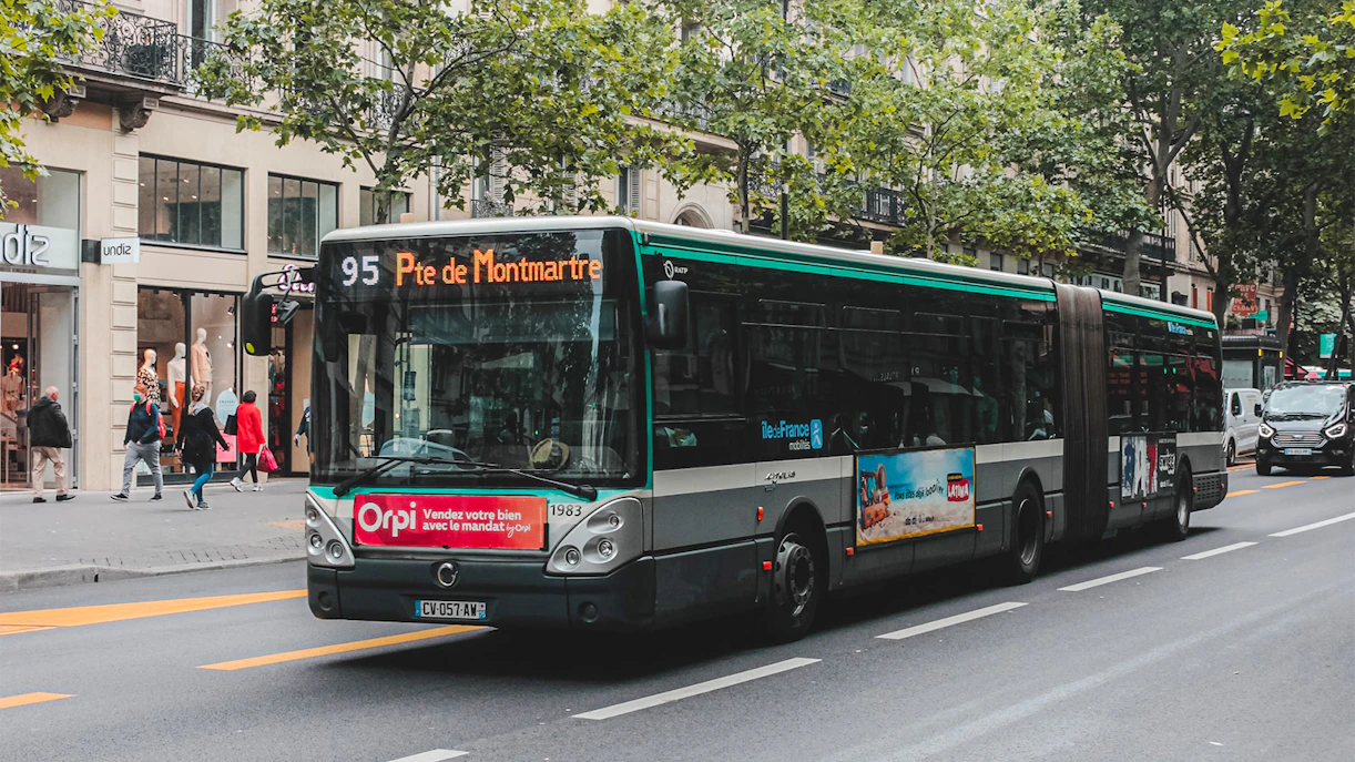 Paris bus