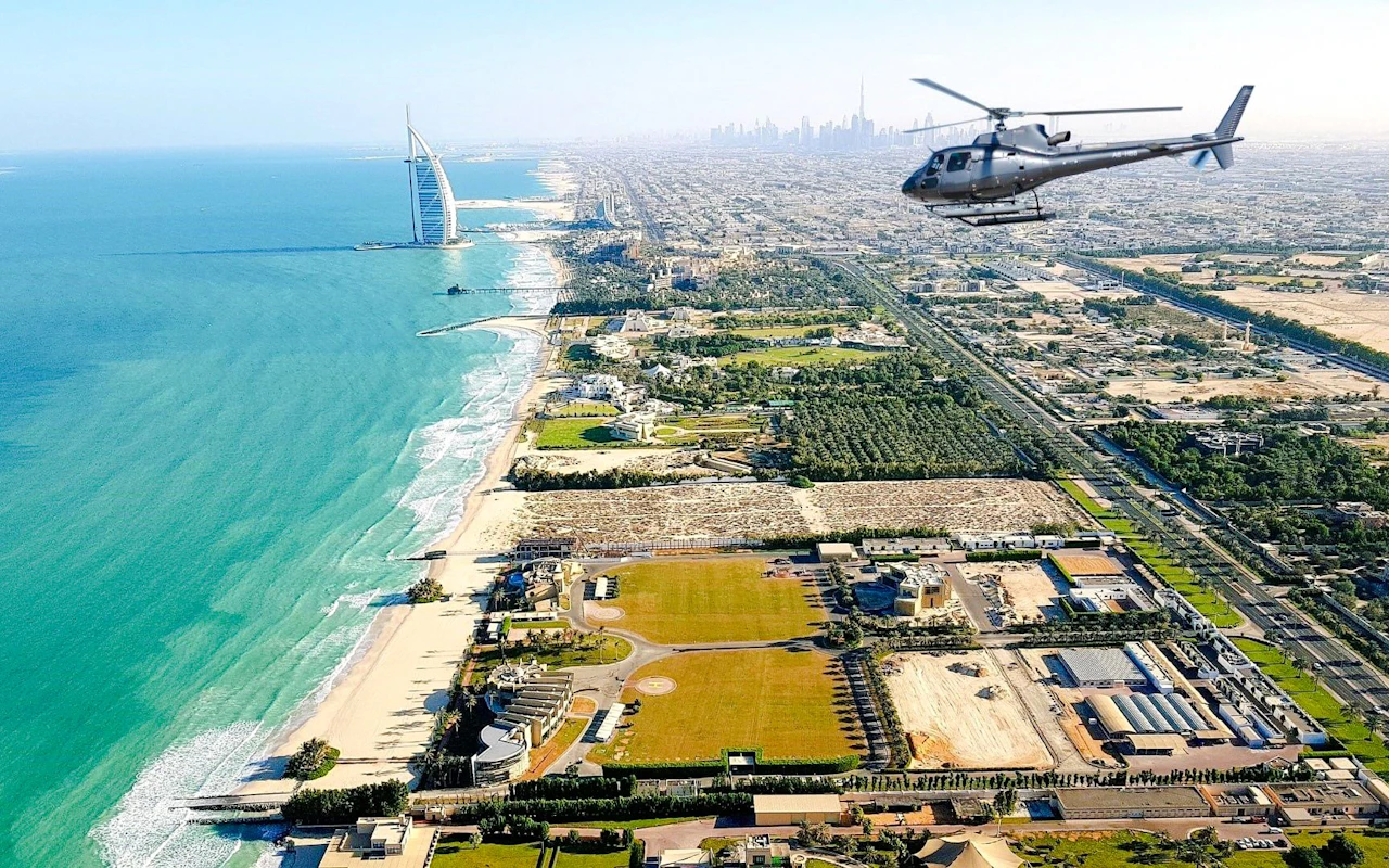 Privater Dubai-Hubschrauberflug von Helidubai: 12 bis 40 Minuten (bis zu 5 Gäste) — 6
