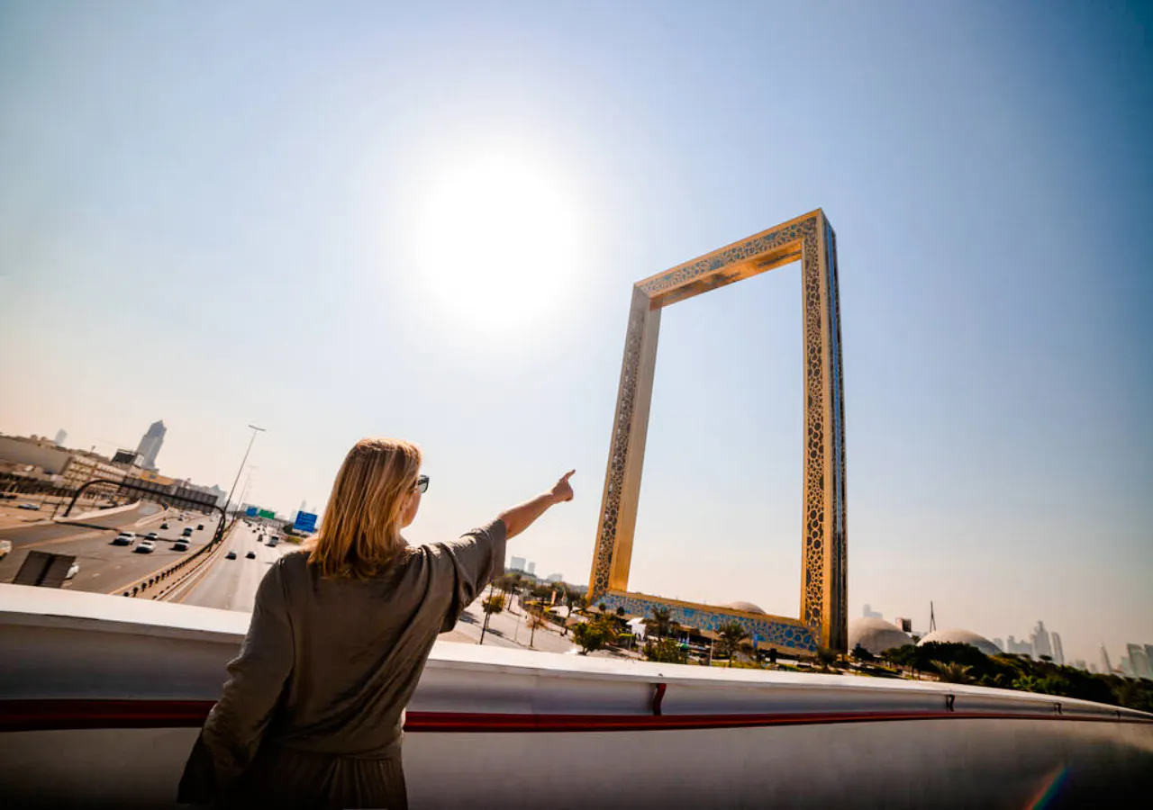 privat mellomlandingstur i dubai med henting og levering på flyplassen-1