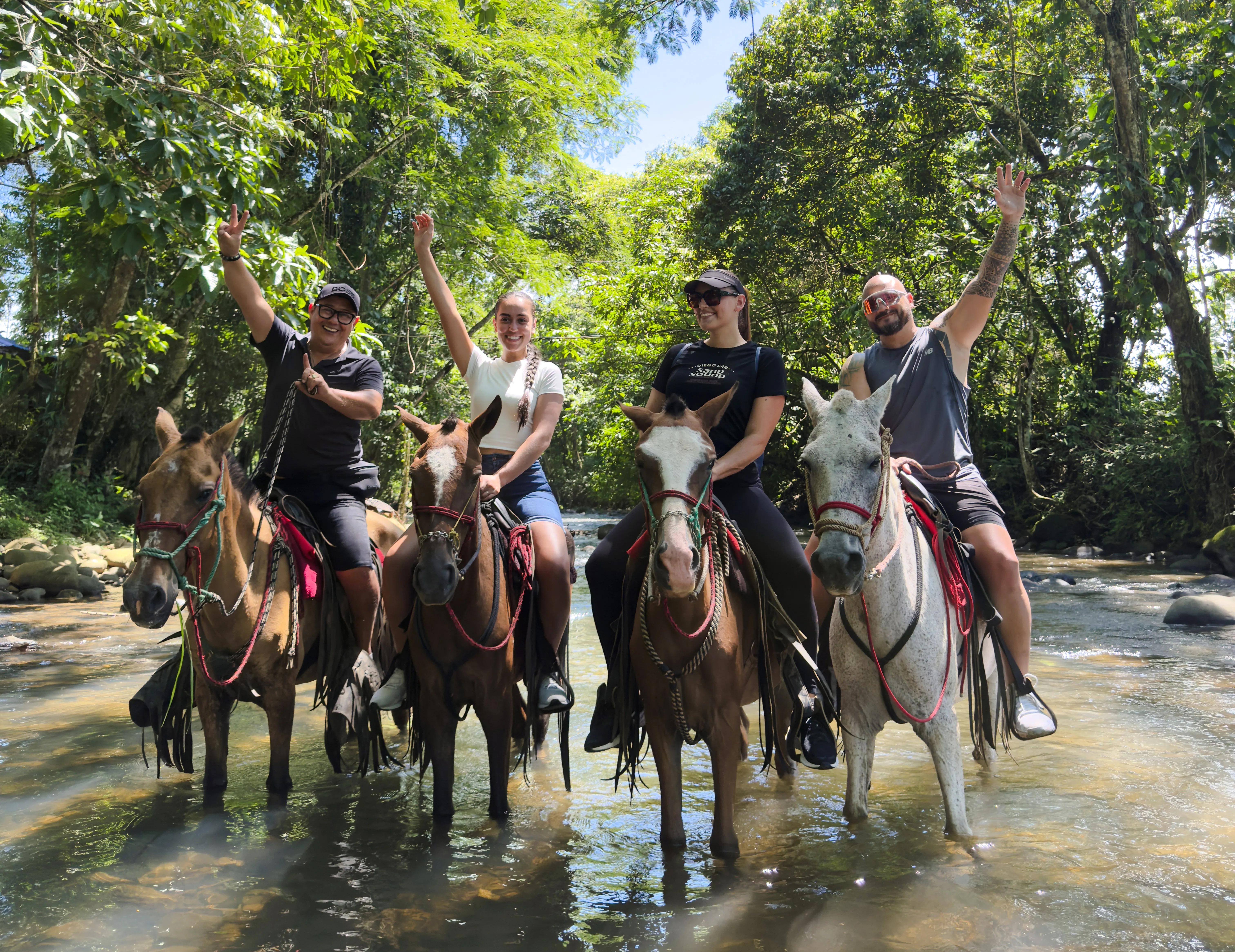 la fortuna horseback riding tour with river crossing-1