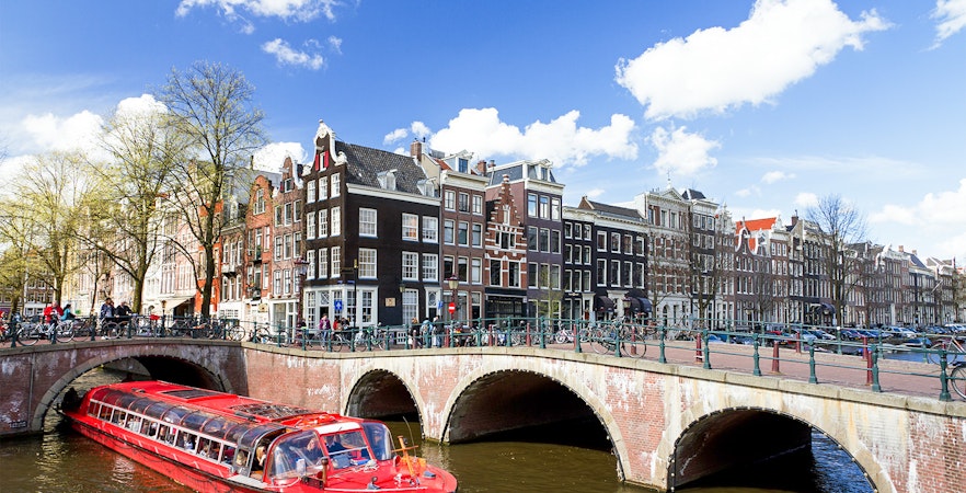Explore Amsterdam with our walking tours