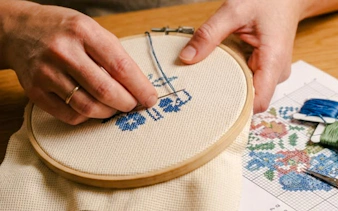 essaouira embroidery drawing workshop at coopérative village solaire-4