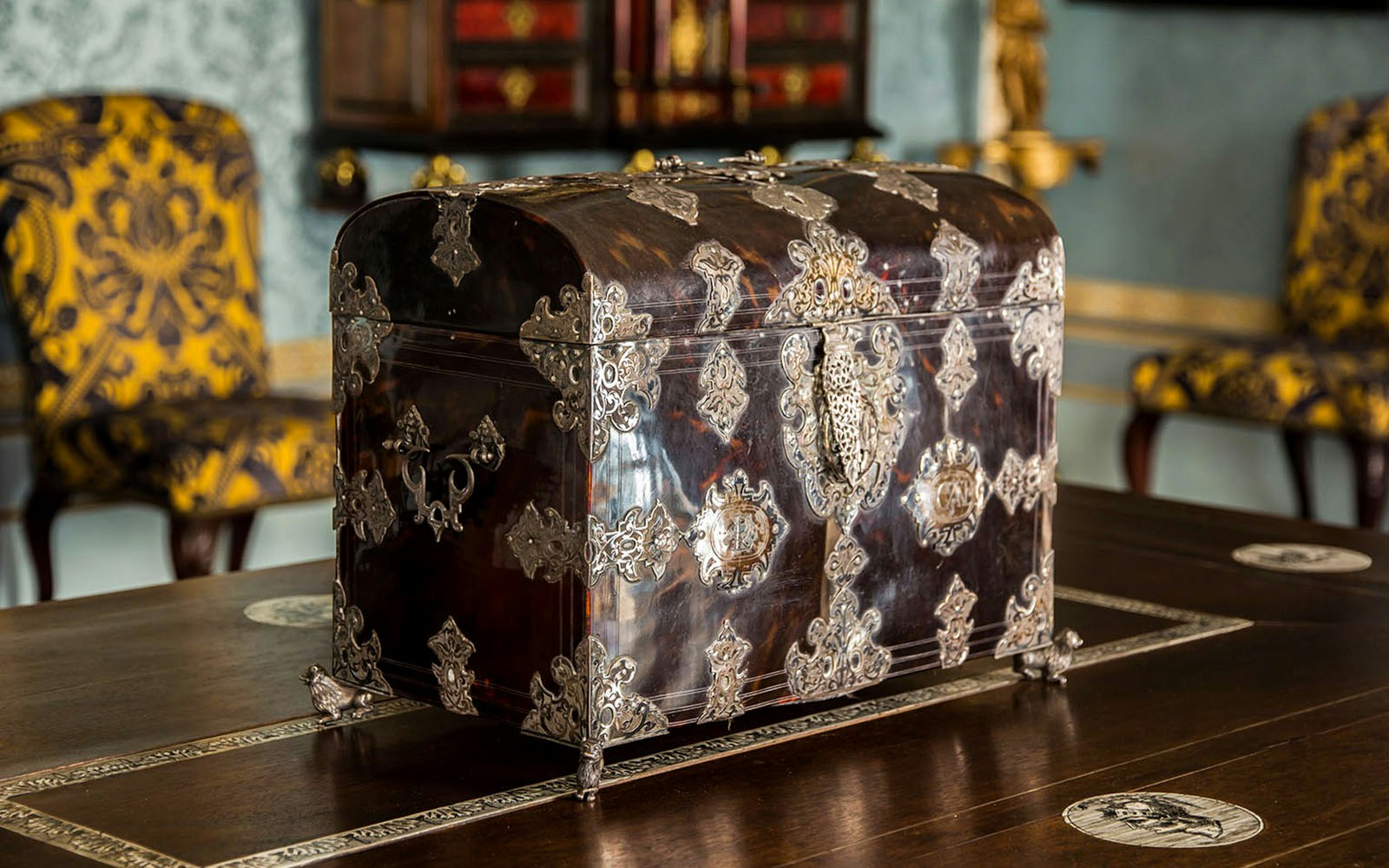 Liria Palace interior with ornate ceiling and chandeliers in Madrid.