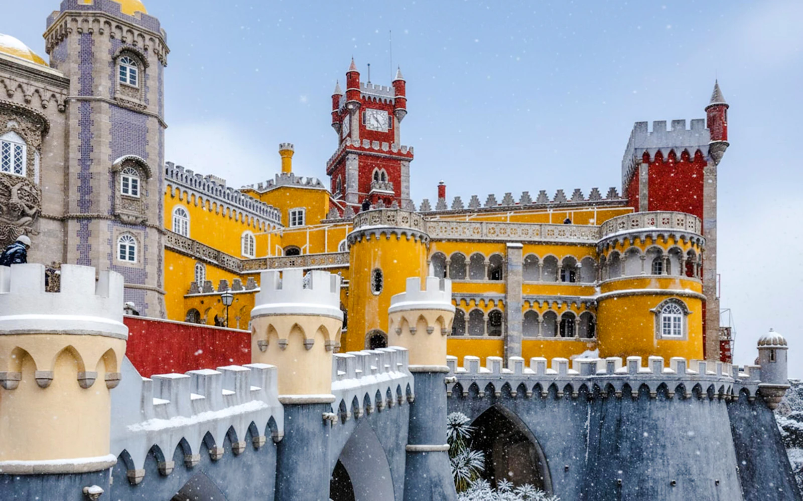 Sintra: Pena Palace Tickets with Audio Guide and Villa Sassetti Audio Guide