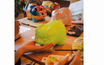 {
"experiencename": "ho chi minh city: vietnamese piggy bank painting workshop"
}-3