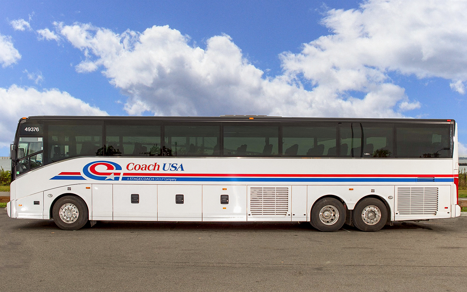 Coach USA bus for Newark Airport to Manhattan route.