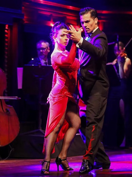 Tango dancers performing at El Querandí Tango Show in Buenos Aires.