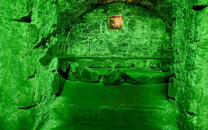 Underground stone chamber on the Terror Tour in Edinburgh.