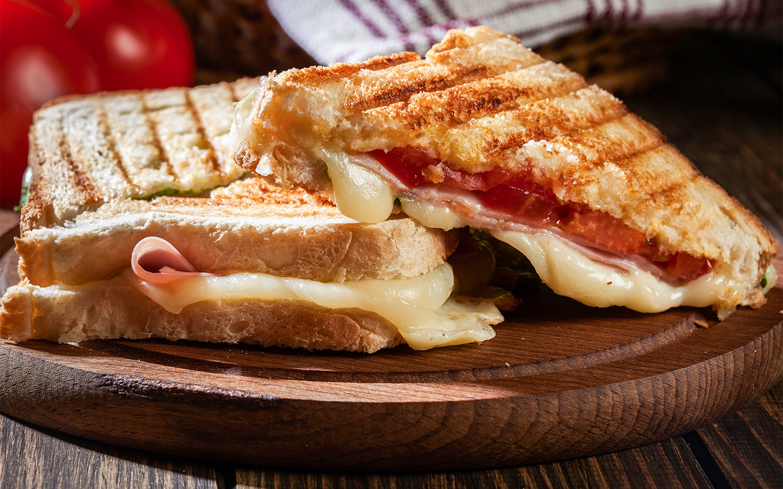 Disney Paris Restaurants, Laugh’N' Go!