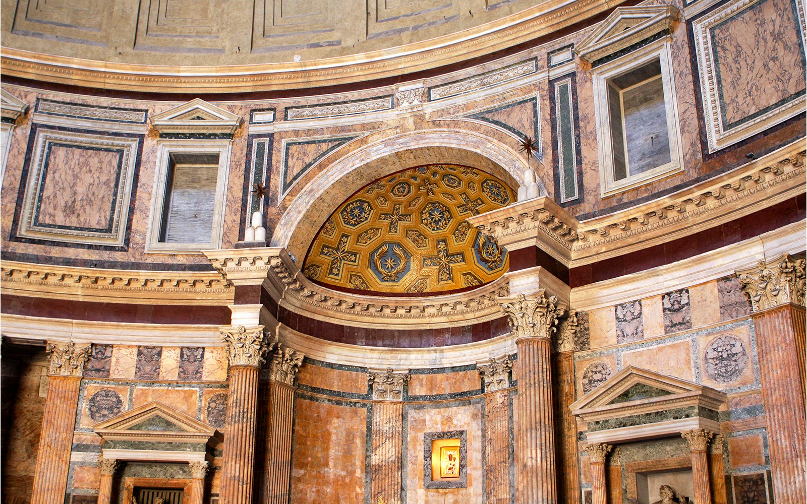 Interior Pantheon Rome