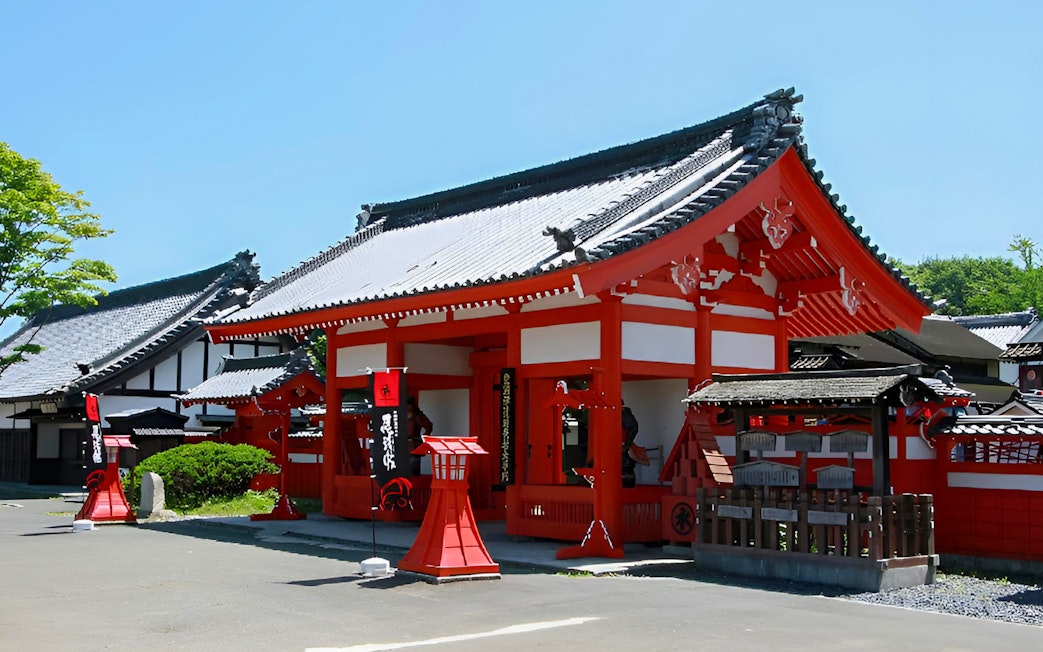 Noboribetsu Date Jidaimura entrance with traditional Japanese architecture.