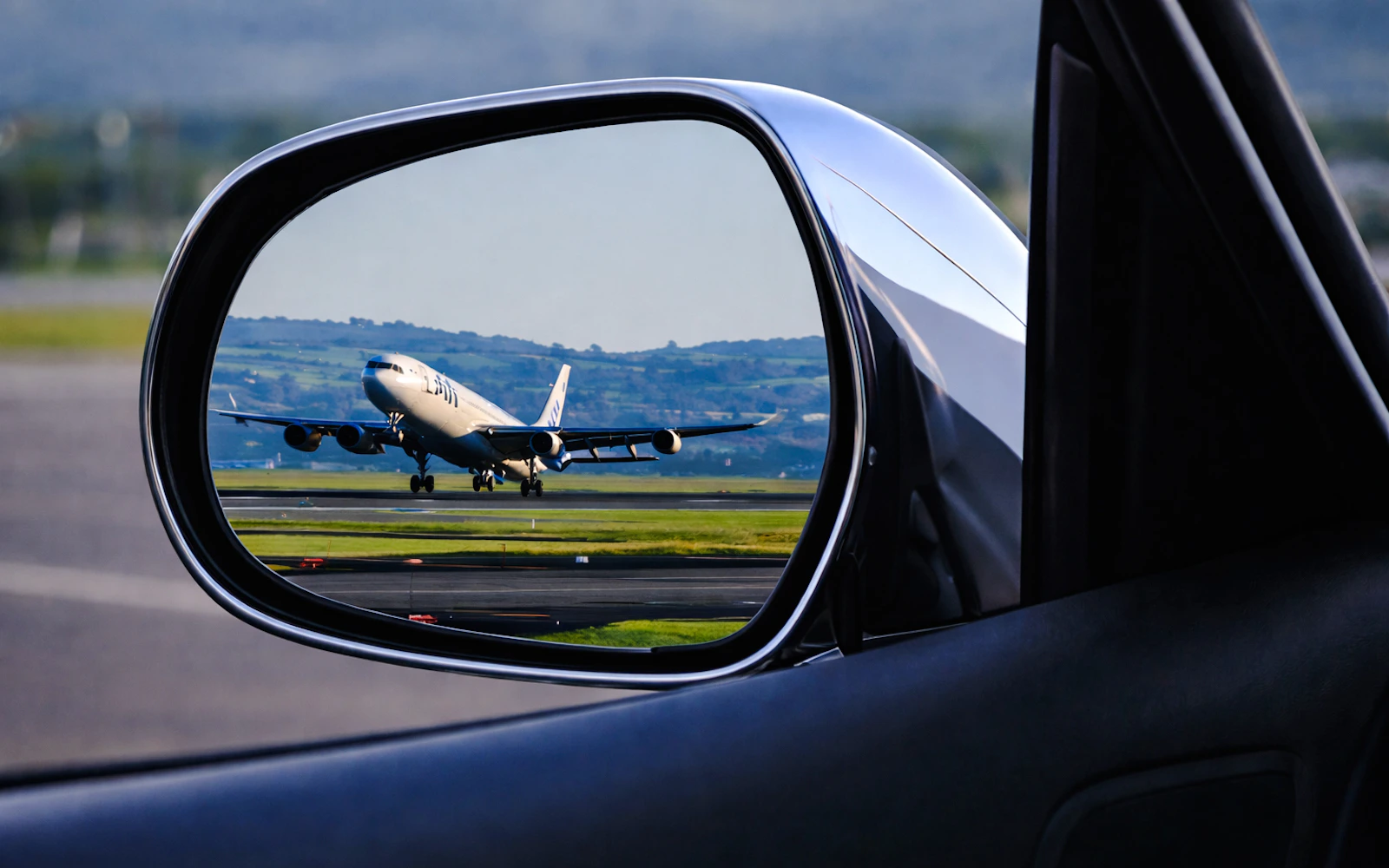 Florence Airport Transfers: Hotel Pickup and Drop-off by Van
