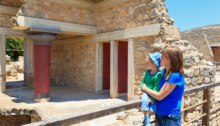 Knossos Palace opening hours