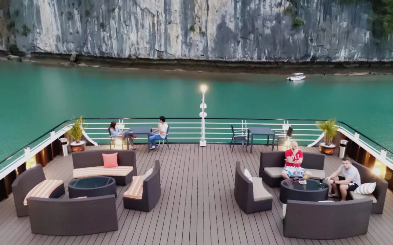 From Cat Ba: Lan Ha Bay Day Cruise With Viet Hai Village Visit, Kayaking & Lunch