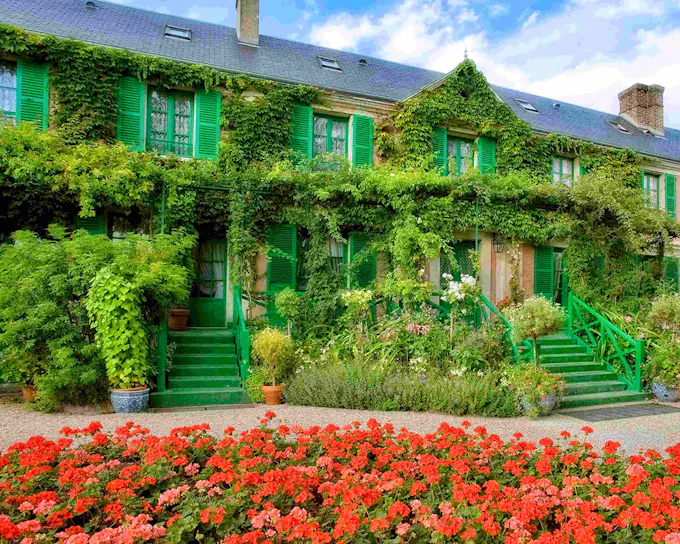 From Paris: Giverny Day Trip with Monet's House & Gardens Entry