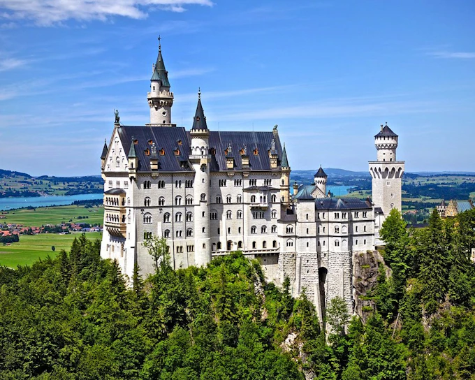 From Munich: Neuschwanstein & Hohenschwangau Castles Full-Day Guided Tour