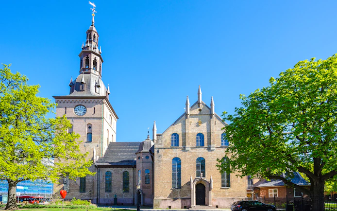 Oslo Old Town Private Walking Tour and Fjord Cruise Tickets